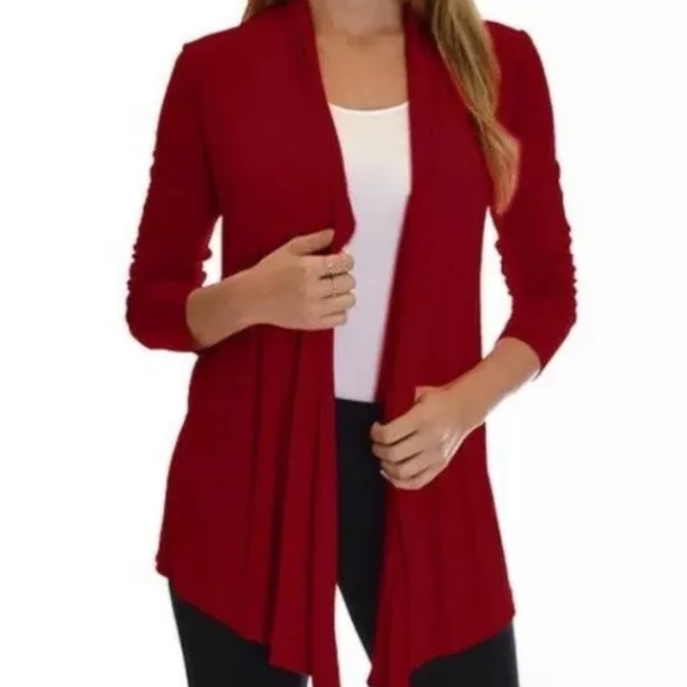 Cute yet fancy long sleeve cardigan by Hanger 55